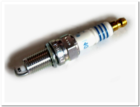 55190788 ŚWIECA ZAPŁONOWA FIAT FIORINO 07> DOBLO PUNTO PANDA