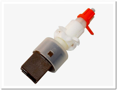 500365771 WYŁĄCZNIK STOP IVECO DAILY 06>