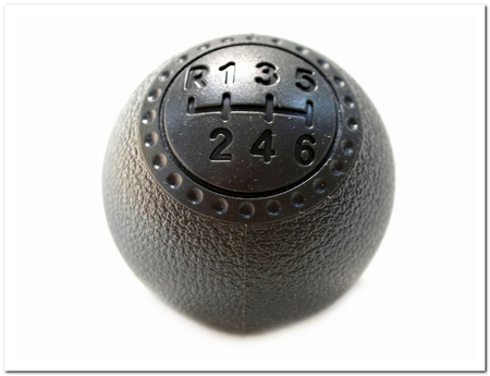 504055407 GAŁKA LEWARKA SKRZYNI IVECO DAILY 06>