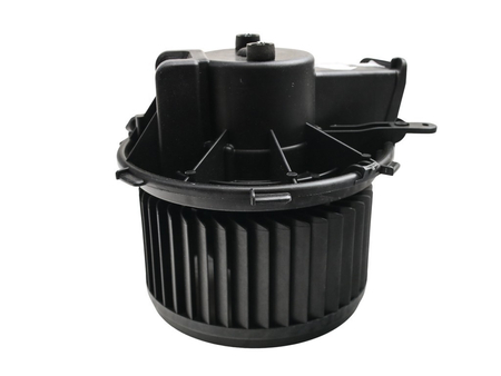 USZK 77364058-01 DMUCHAWA NAGRZEWNICY FIAT DUCATO 06>/ 14> [ /-] AC 2-PIN URWANY ZACZEP