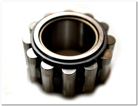 8869673 ŁOŻYSKO SKRZYNI IVECO DAILY 00> WAŁEK GŁÓWNY