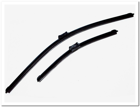 VS 12.423 PIÓRO WYCIERACZKI FIAT 500L 12> PRZÓD KPL LE PR PŁASKIE 650 / 400 MM