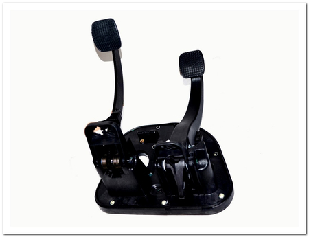 5801259320 PEDAŁY SPRZĘGŁA I HAMULCA IVECO DAILY 06-