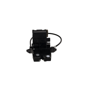 ZAMEK BAGAŻNIKA MERCEDES CLK C209 02>