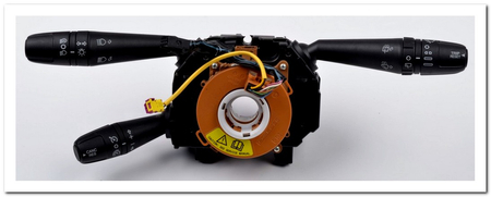 ZZ 735558271 B PRZEŁĄCZNIK ZESPOLONY FIAT 500L 12>