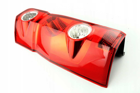 FT86457 LAMPA TYLNA VW CRAFTER 06> LE